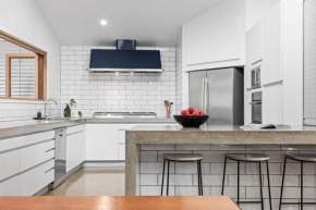 Beach House on Fellows, Point Lonsdale